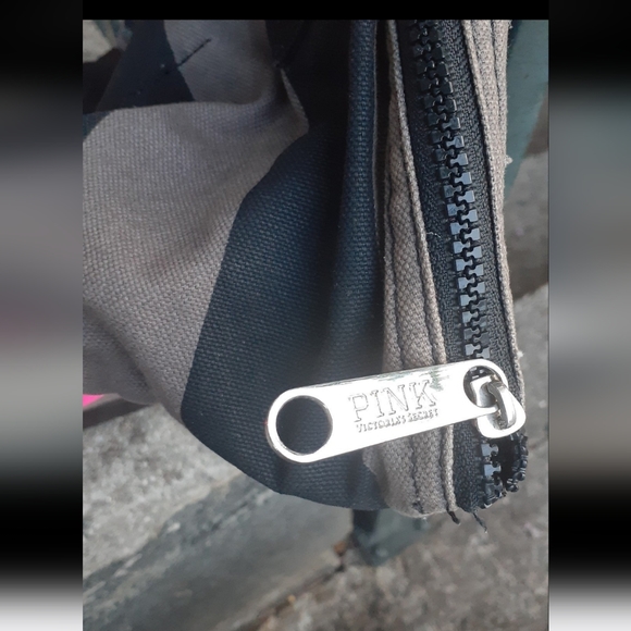 PINK Tote and Lunch Bag Bundle - Picture 12 of 12